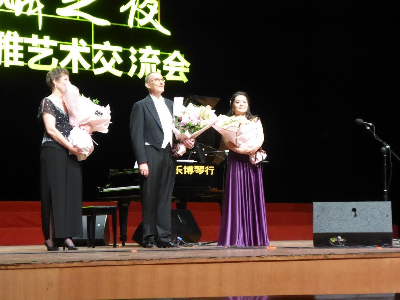 Konzertreise China — Claudia Meinardus am Flügel
